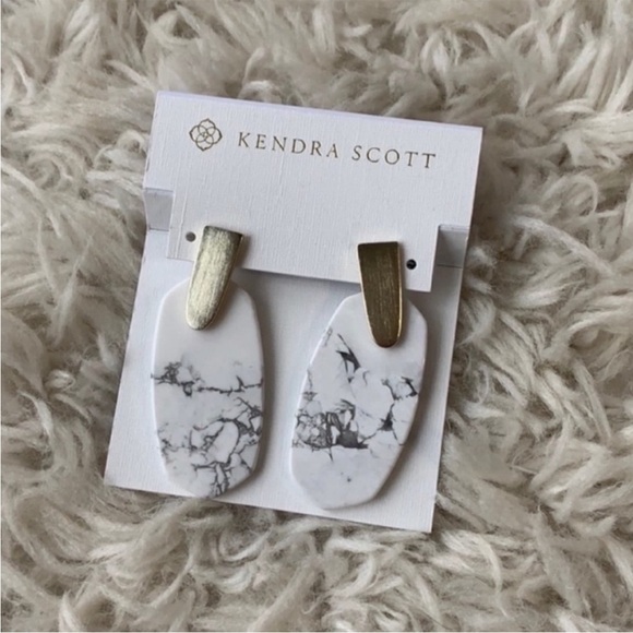 Kendra Scott‎ Howlite Earrings